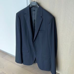 THEORY Classic Navy Blazer in 38R
